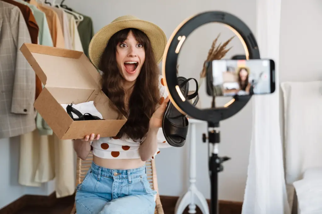 Generazione Z caratteristiche, anni e abitudini digitali influencer